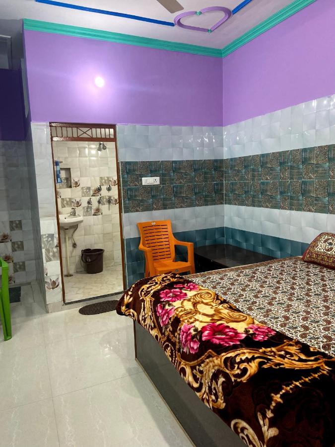 Garuda Guest House Varanasi Bagian luar foto