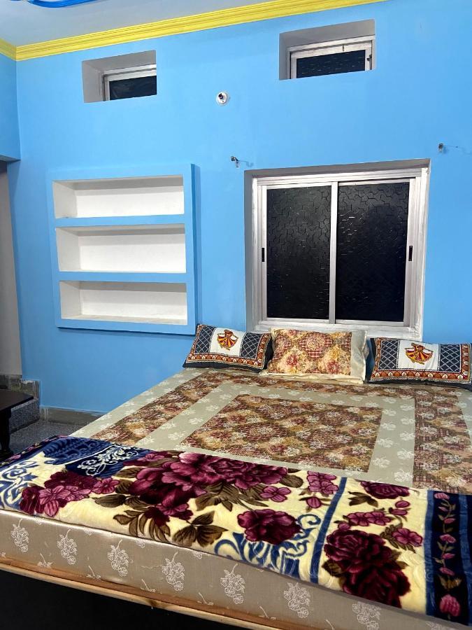 Garuda Guest House Varanasi Bagian luar foto