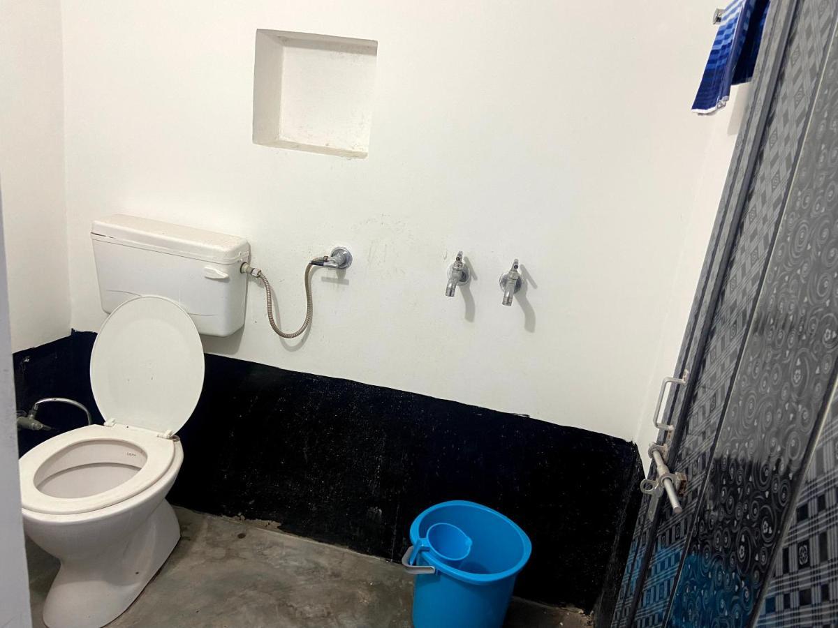 Garuda Guest House Varanasi Bagian luar foto